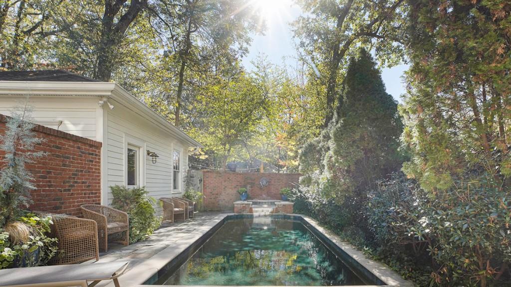 747 Greenwood Avenue NE