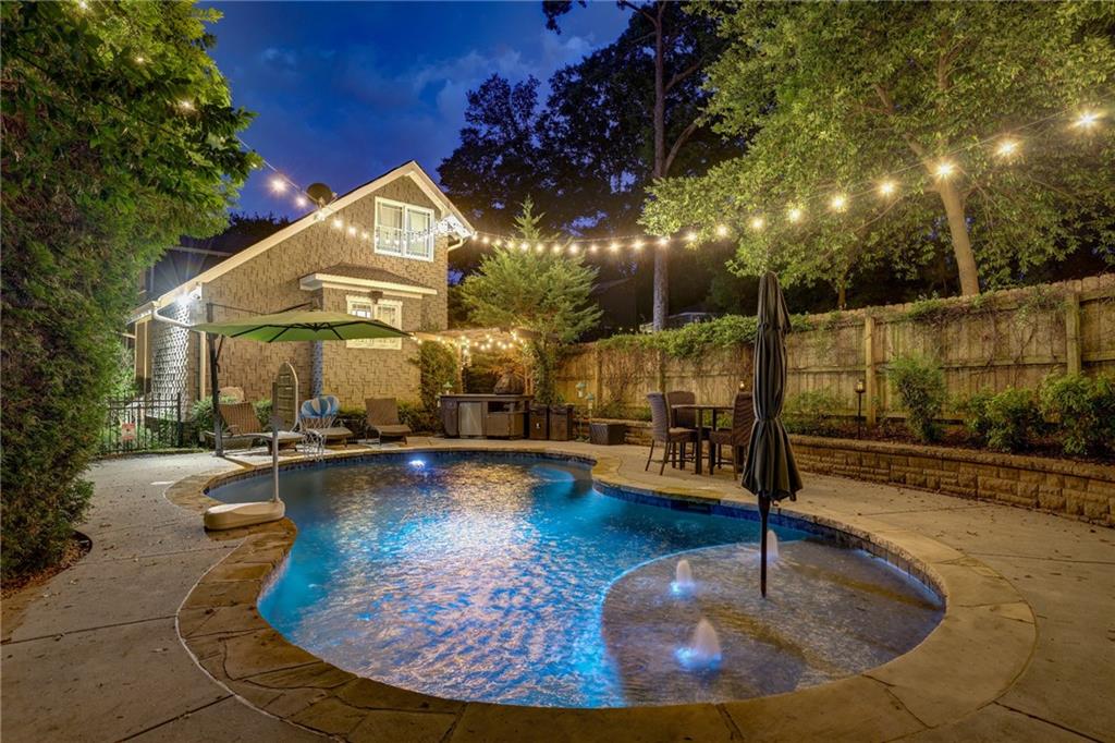 1910 Windemere Drive NE