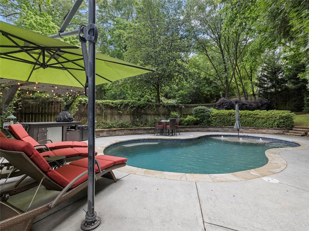 1910 Windemere Drive NE