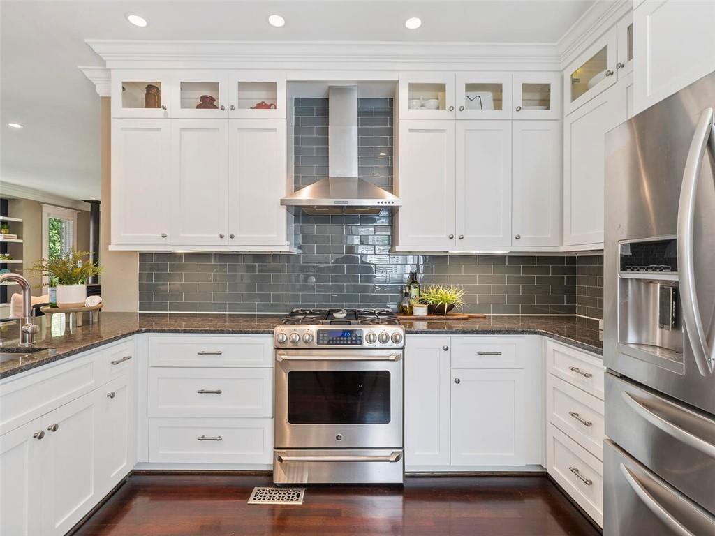 1910 Windemere Drive NE