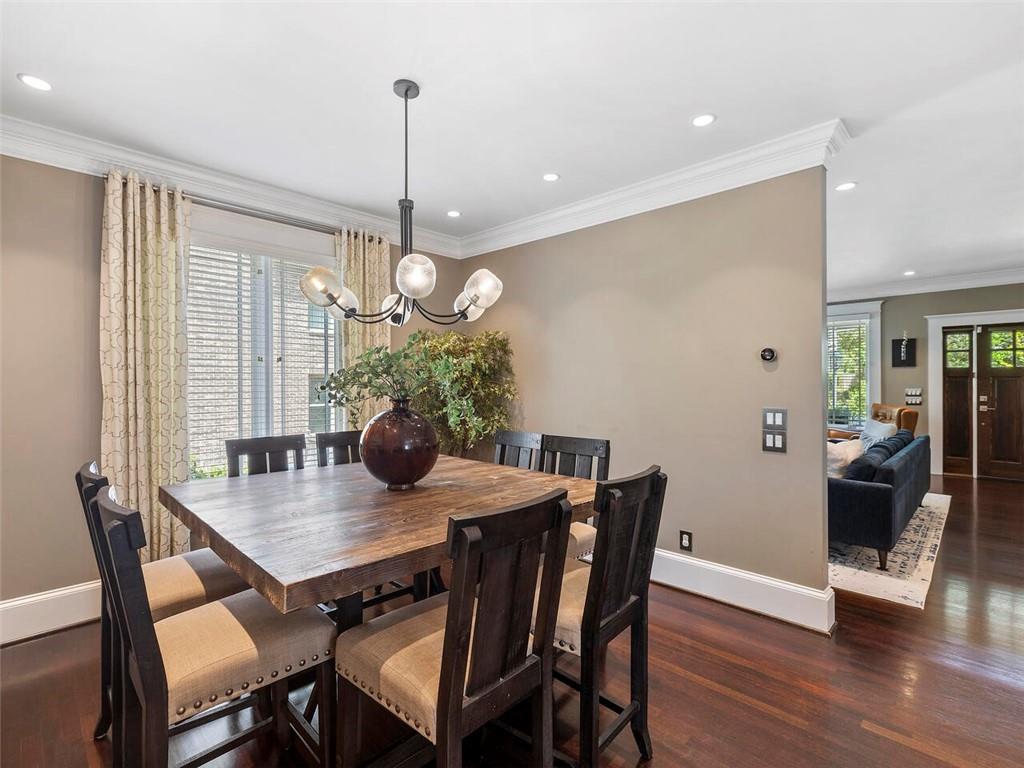 1910 Windemere Drive NE