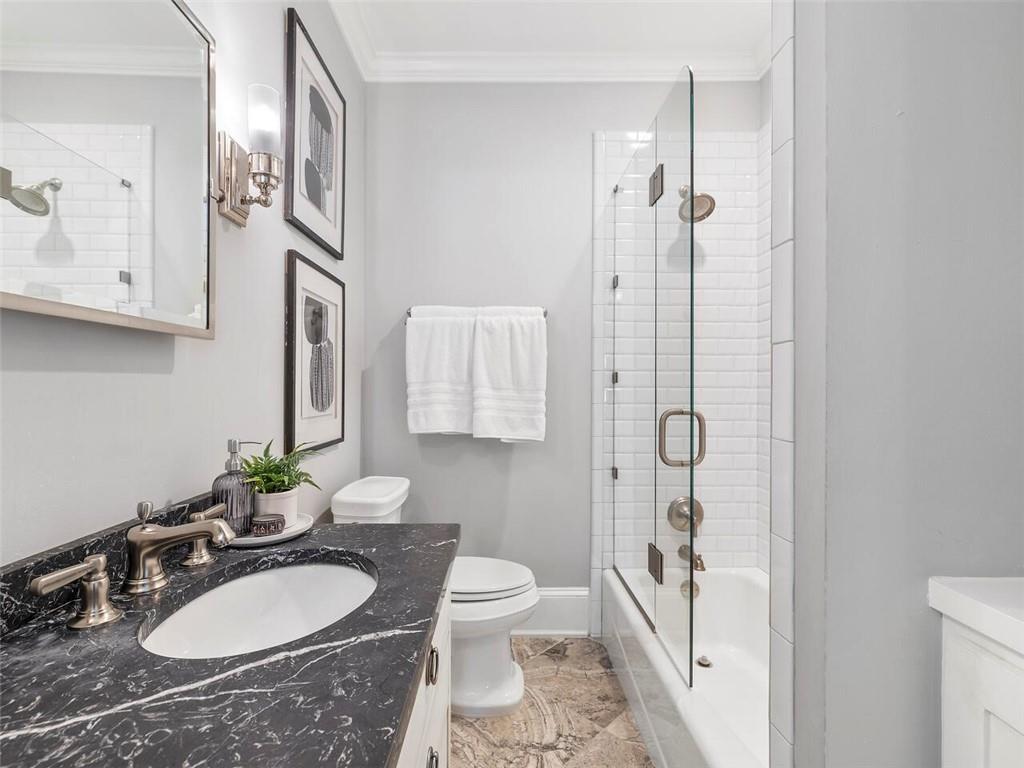 1910 Windemere Drive NE