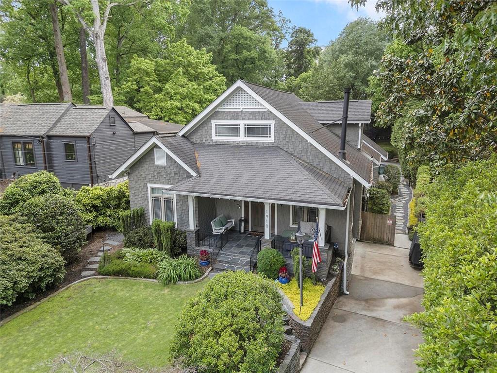 1910 Windemere Drive NE