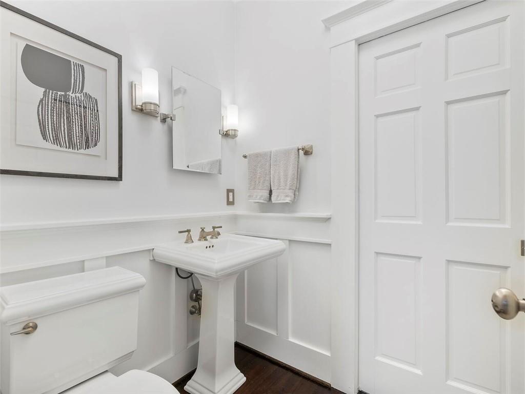 1910 Windemere Drive NE