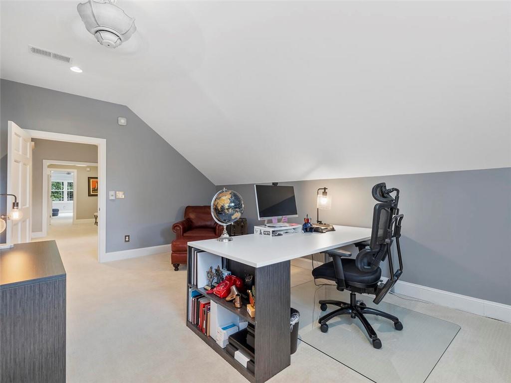 1910 Windemere Drive NE