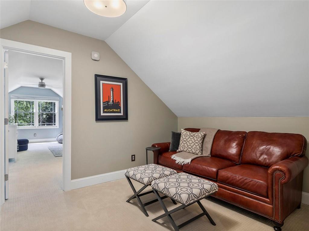 1910 Windemere Drive NE