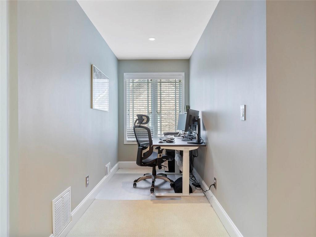 1910 Windemere Drive NE