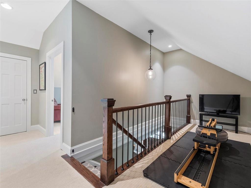 1910 Windemere Drive NE