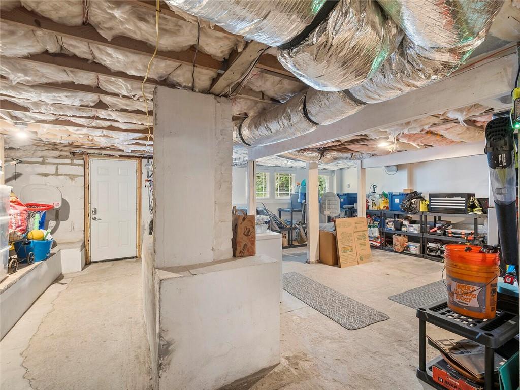 1910 Windemere Drive NE