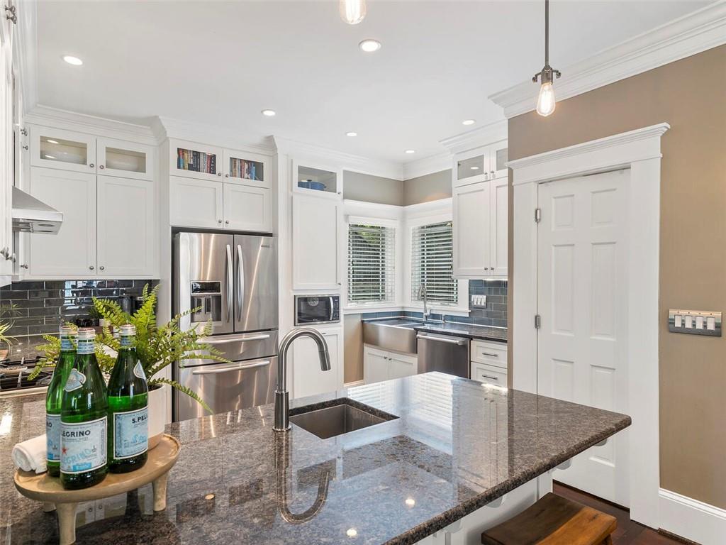 1910 Windemere Drive NE