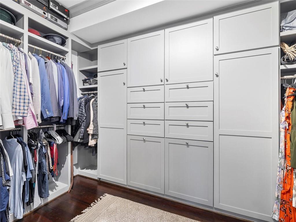 1910 Windemere Drive NE