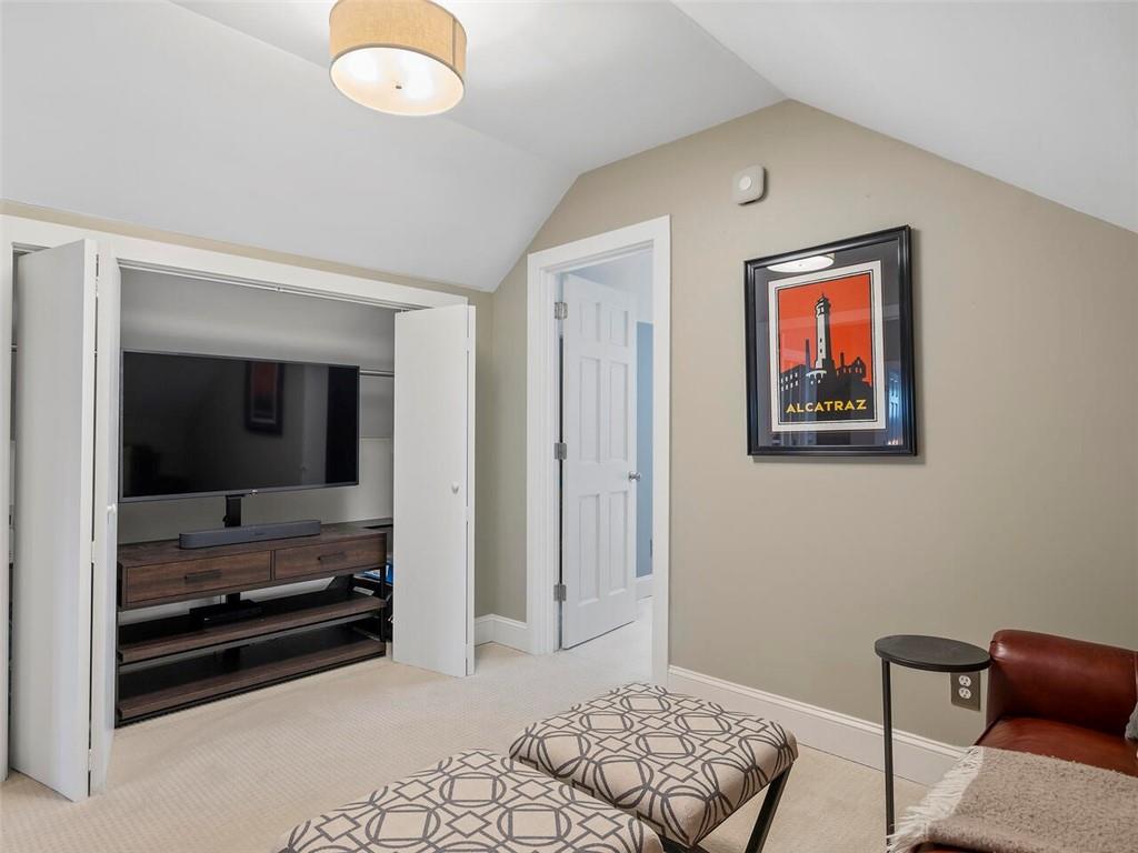 1910 Windemere Drive NE