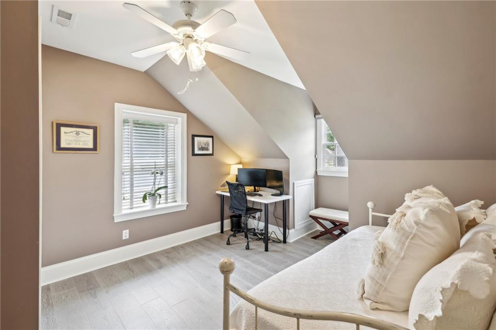 807 Longwood Drive NW