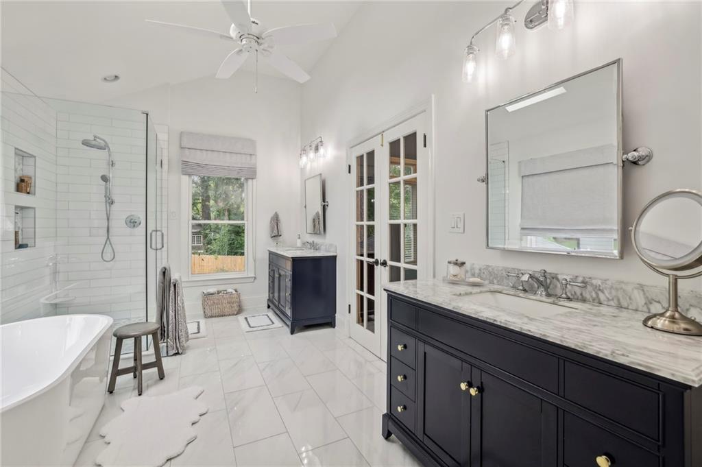 807 Longwood Drive NW