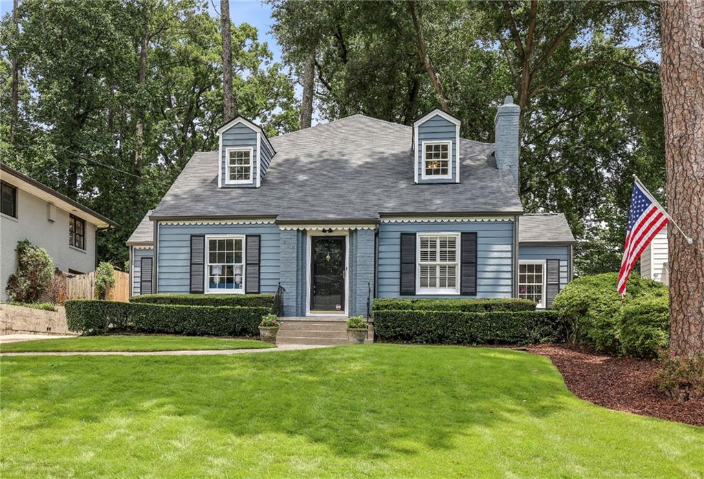 807 Longwood Drive NW