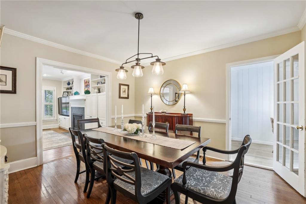 807 Longwood Drive NW