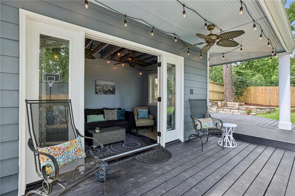 807 Longwood Drive NW