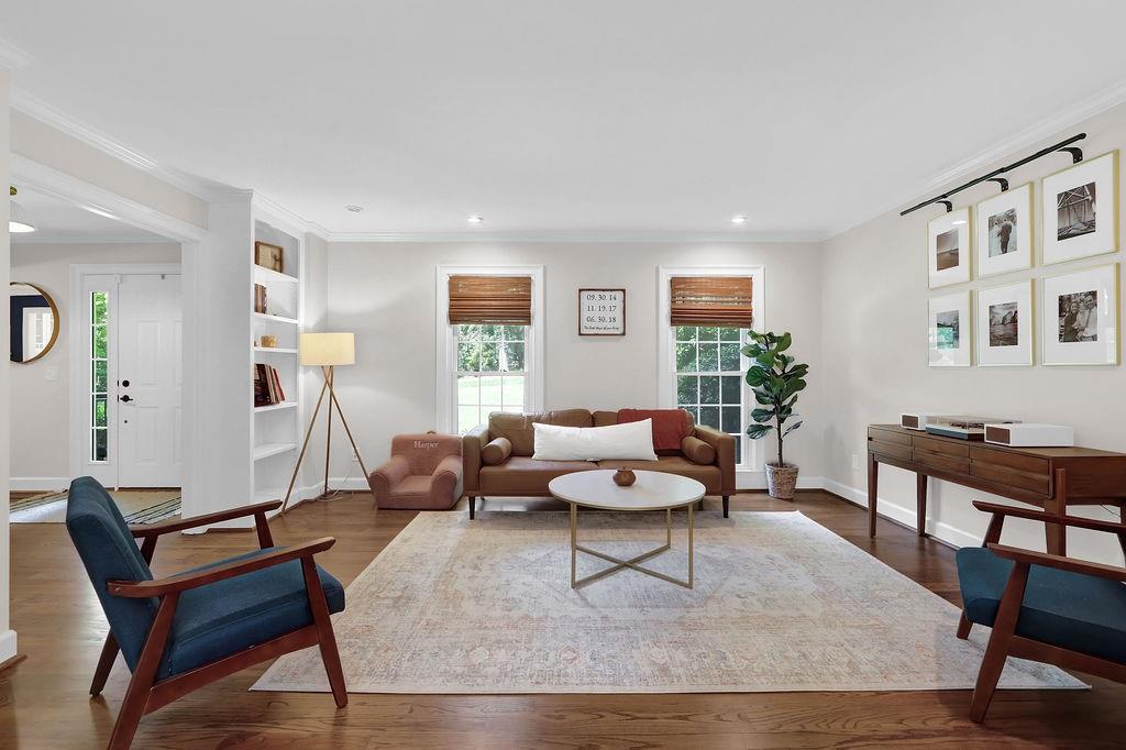 3767 Cliff Crest Drive SE