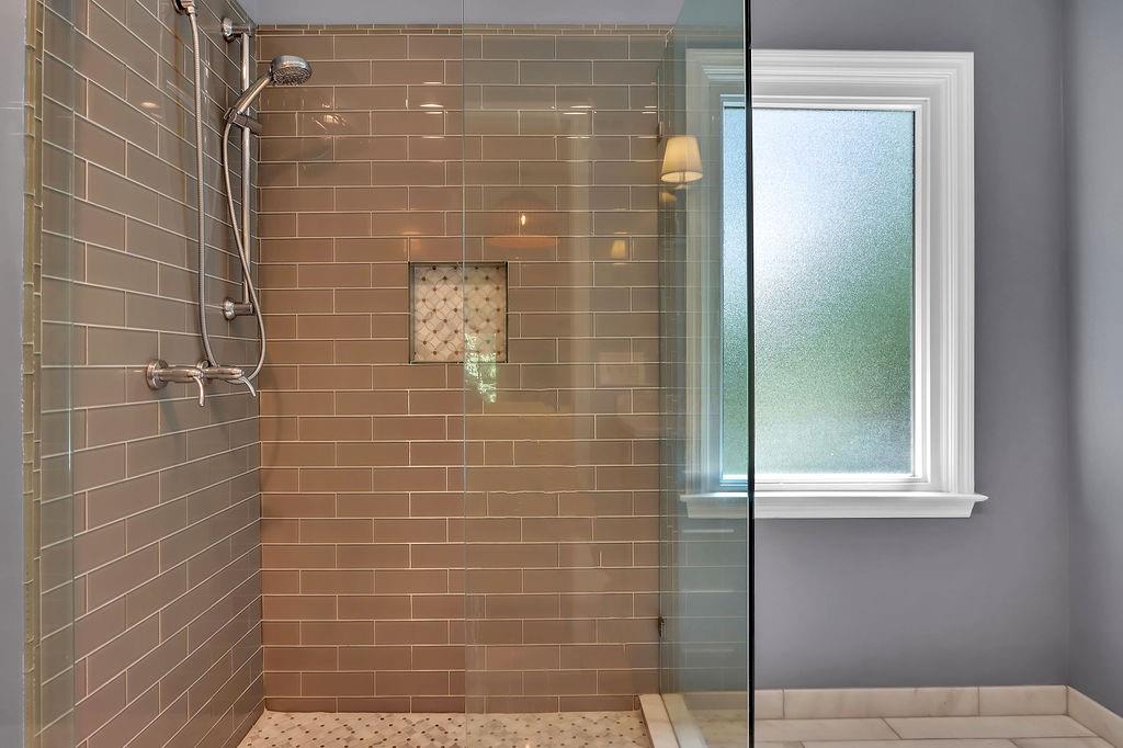 3767 Cliff Crest Drive SE