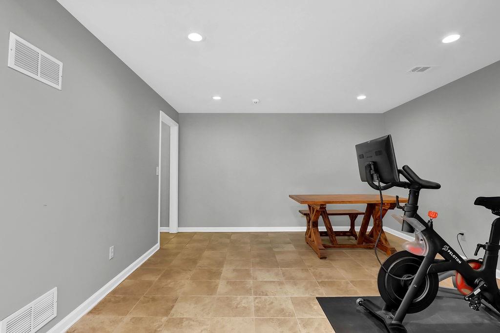 3767 Cliff Crest Drive SE