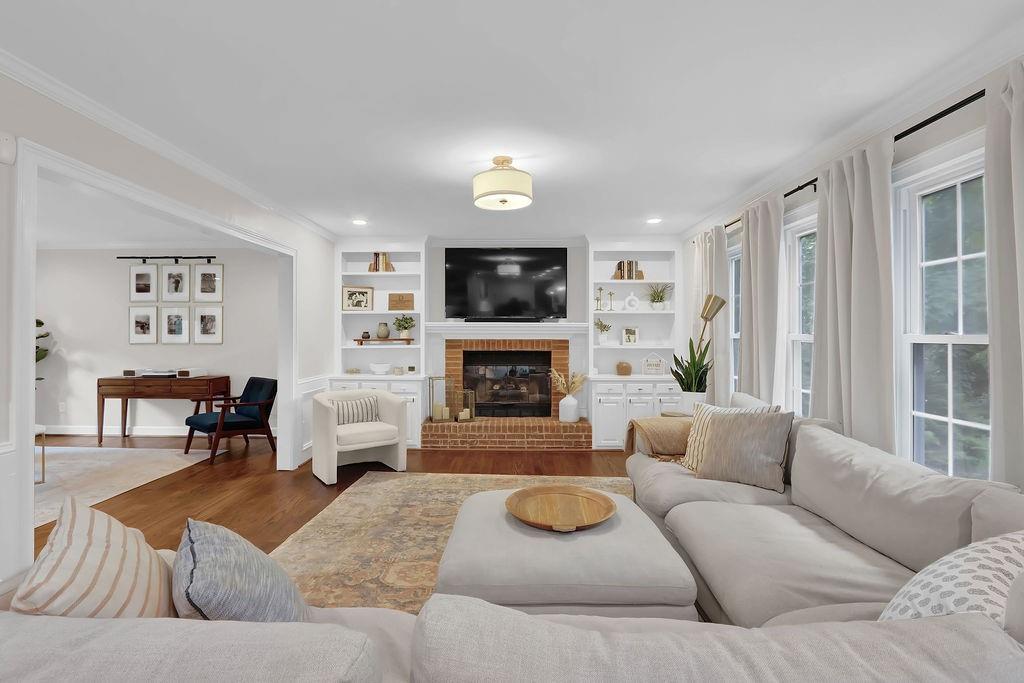 3767 Cliff Crest Drive SE