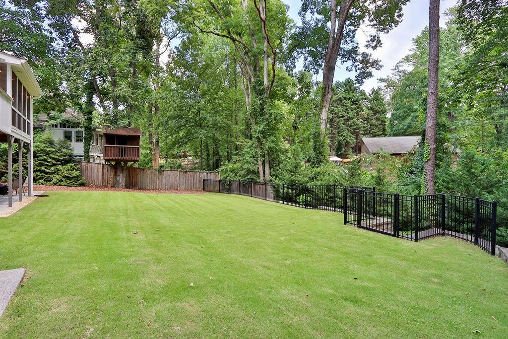 3767 Cliff Crest Drive SE