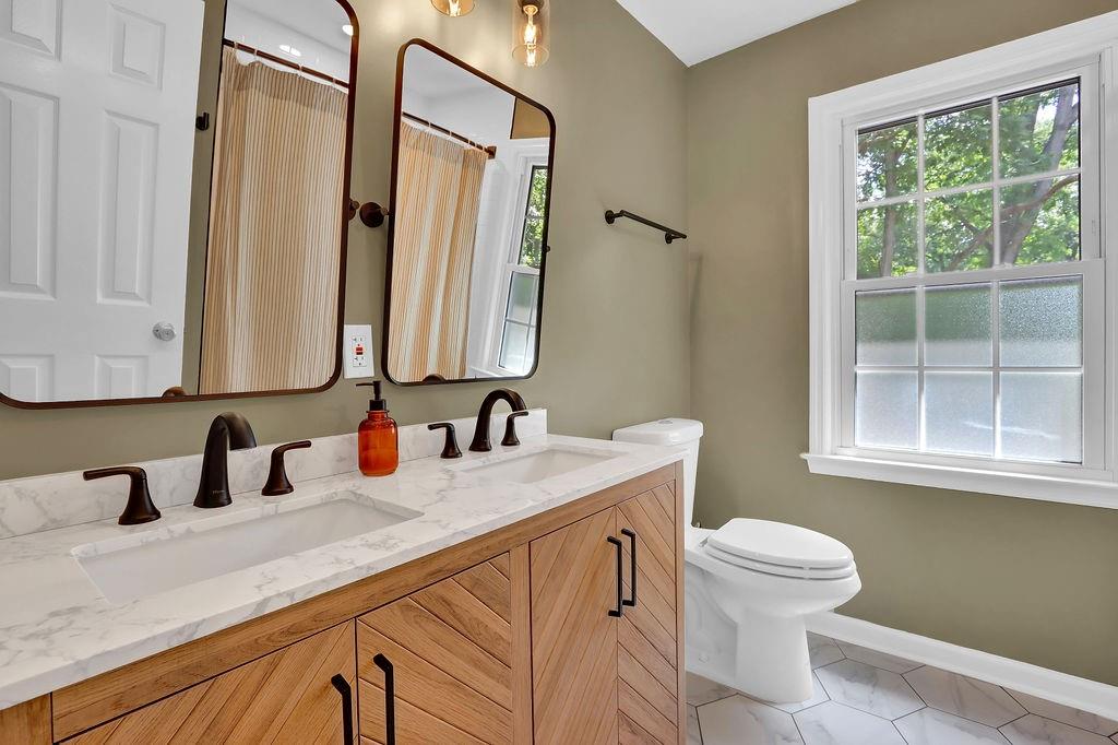 3767 Cliff Crest Drive SE