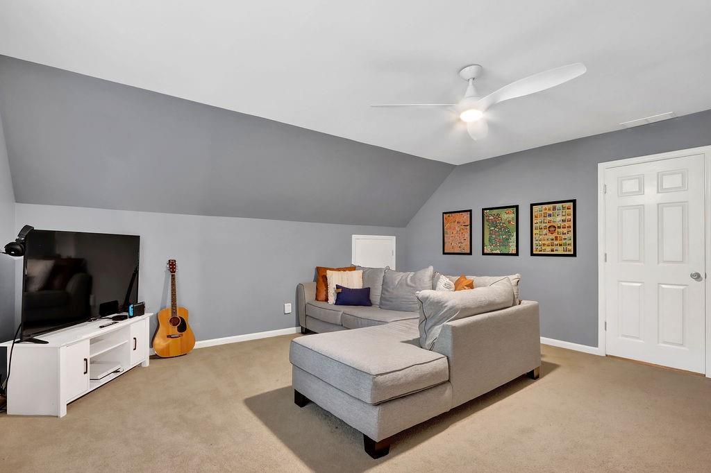 3767 Cliff Crest Drive SE