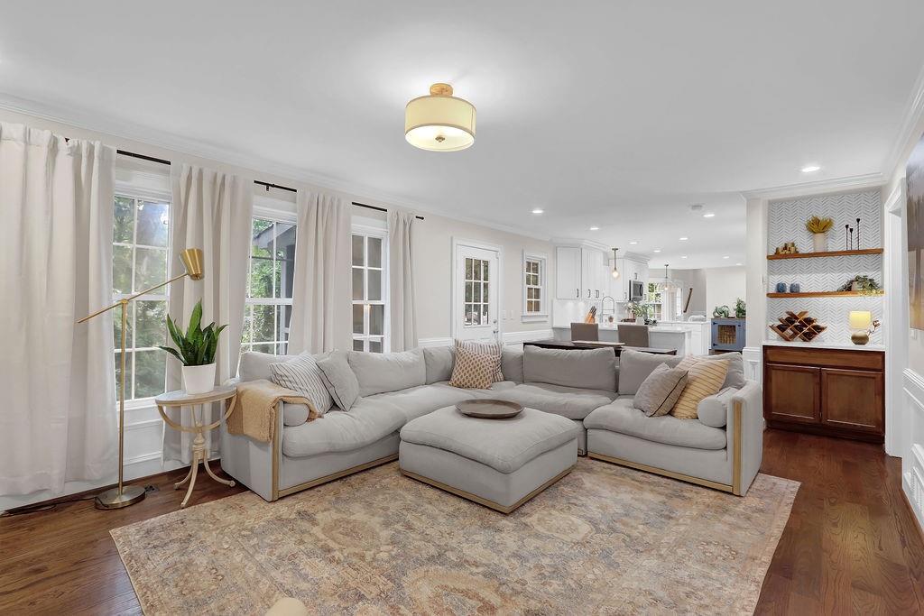 3767 Cliff Crest Drive SE