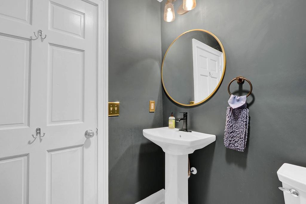 3767 Cliff Crest Drive SE