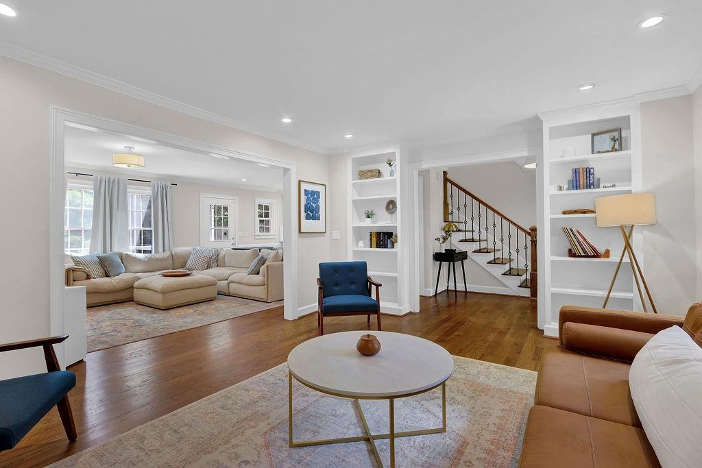 3767 Cliff Crest Drive SE