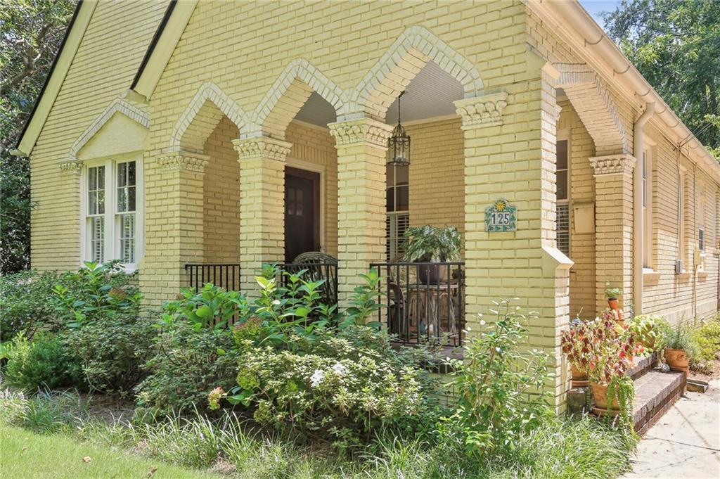 125 Huntington Road NE