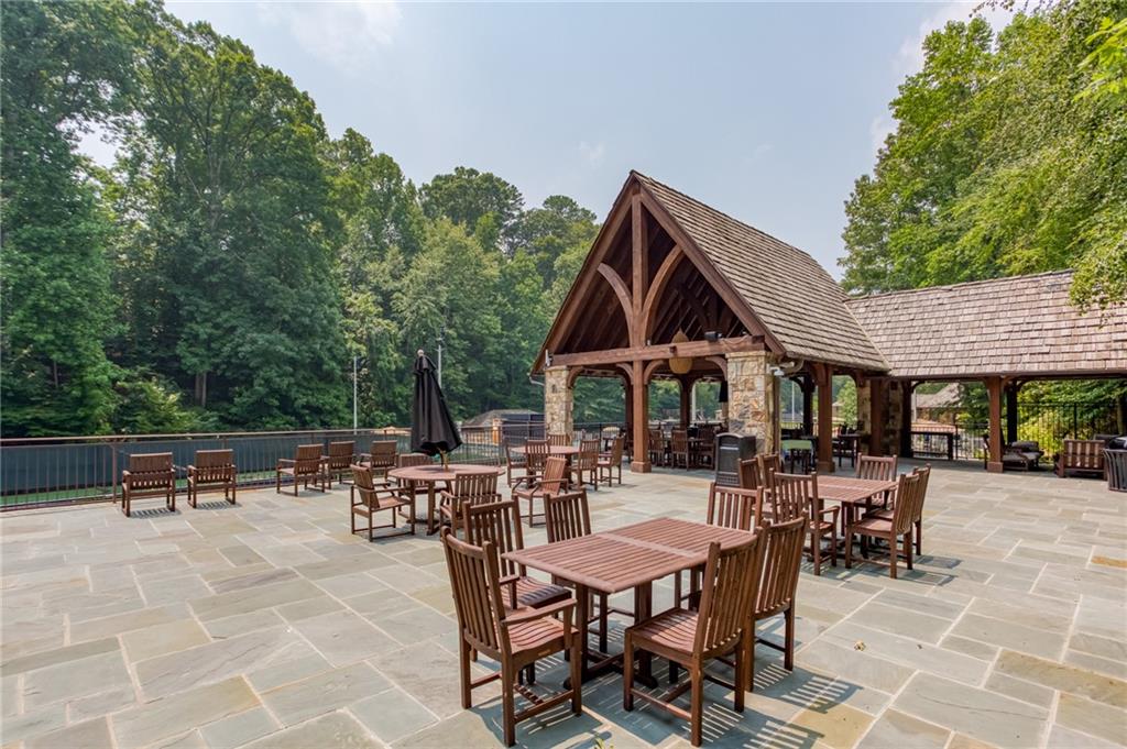 125 Huntington Road NE