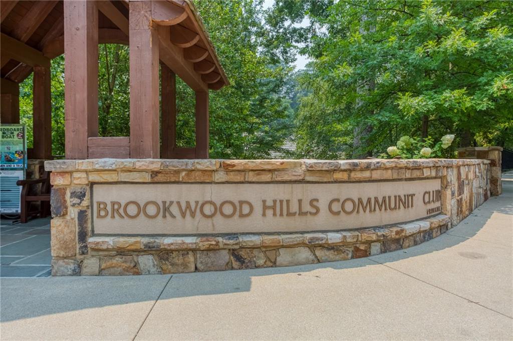 125 Huntington Road NE