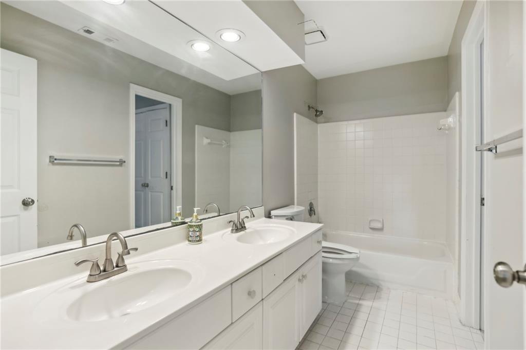 1985 Poppleford Lane