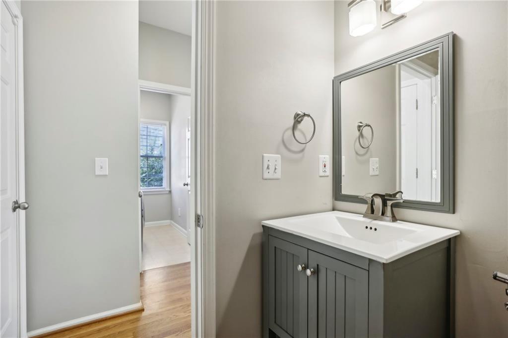 1985 Poppleford Lane