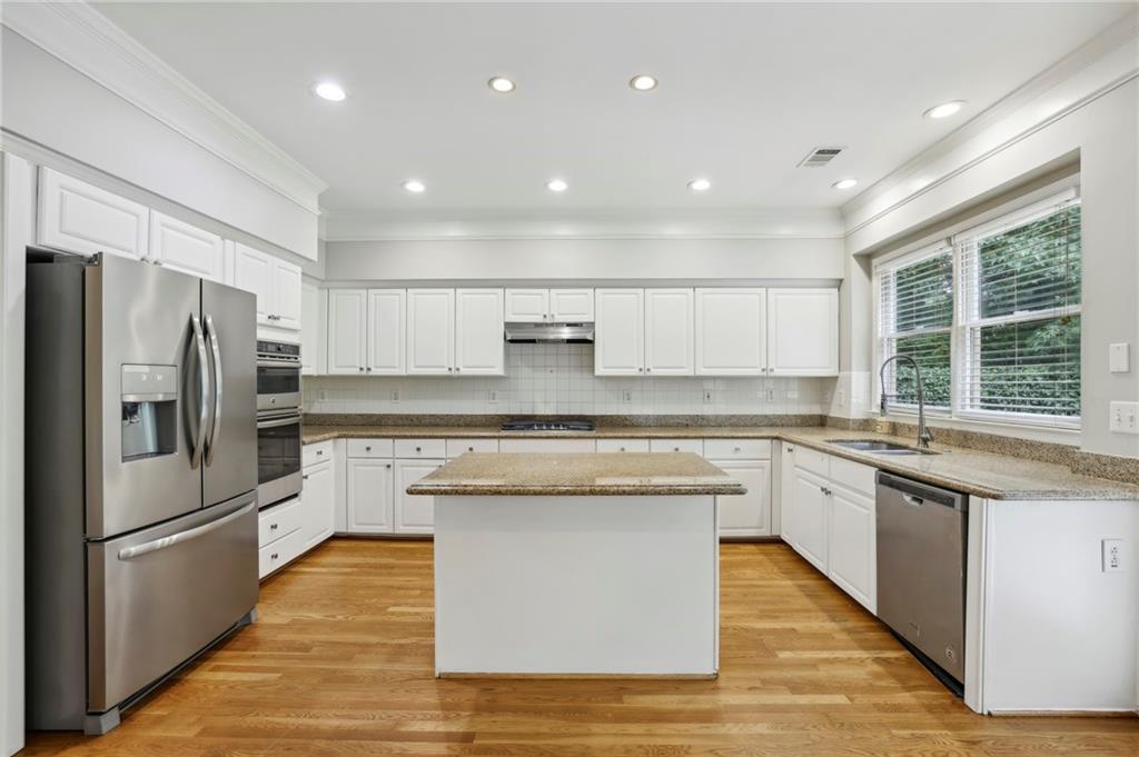 1985 Poppleford Lane