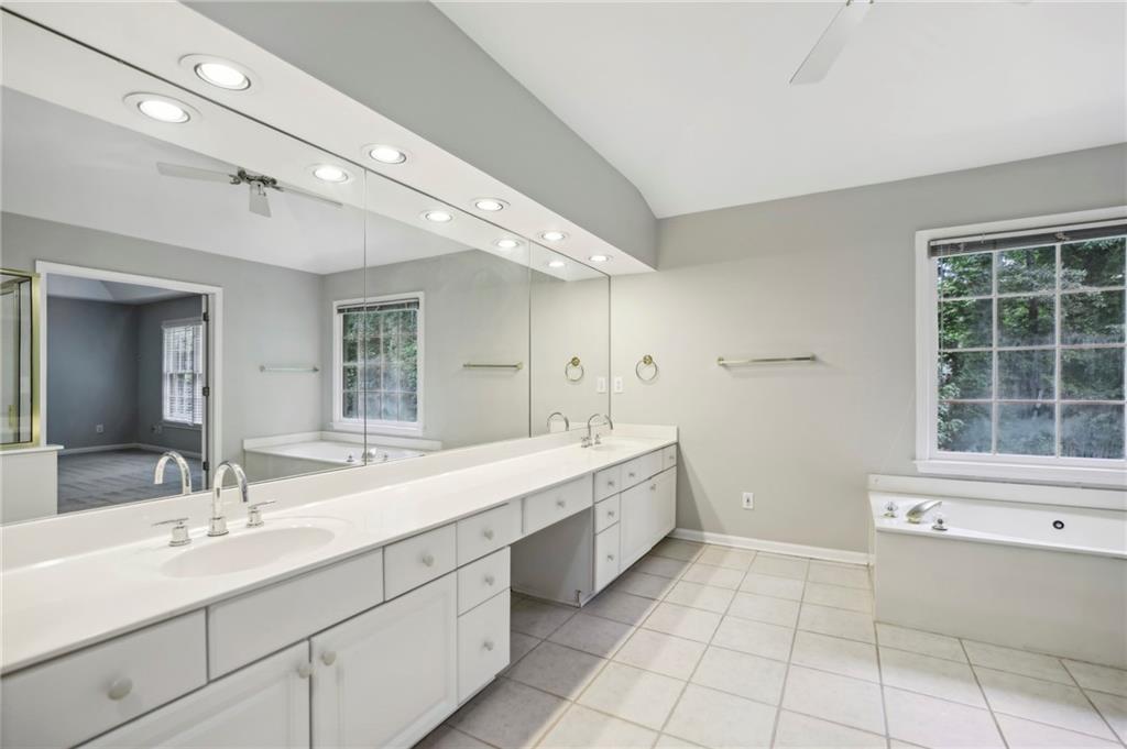 1985 Poppleford Lane