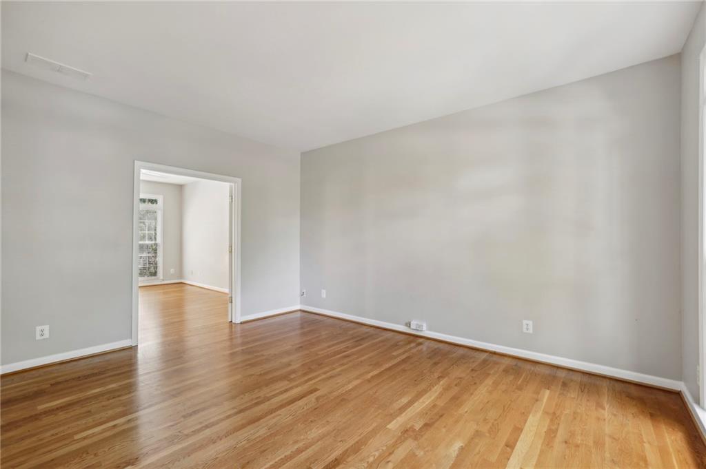 1985 Poppleford Lane