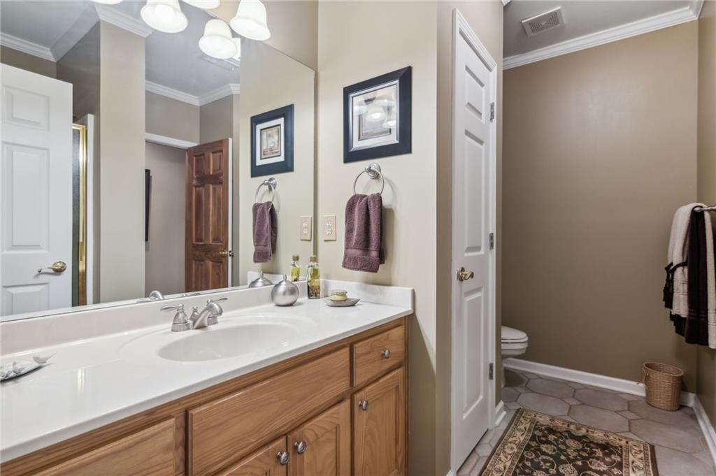 805 Wake Robin Drive