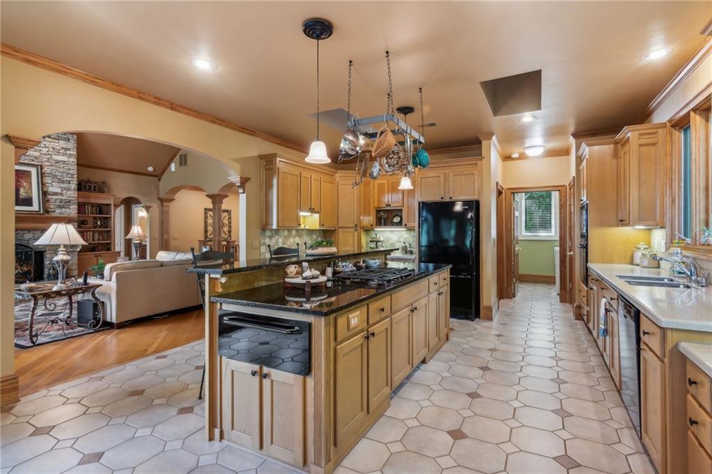 805 Wake Robin Drive