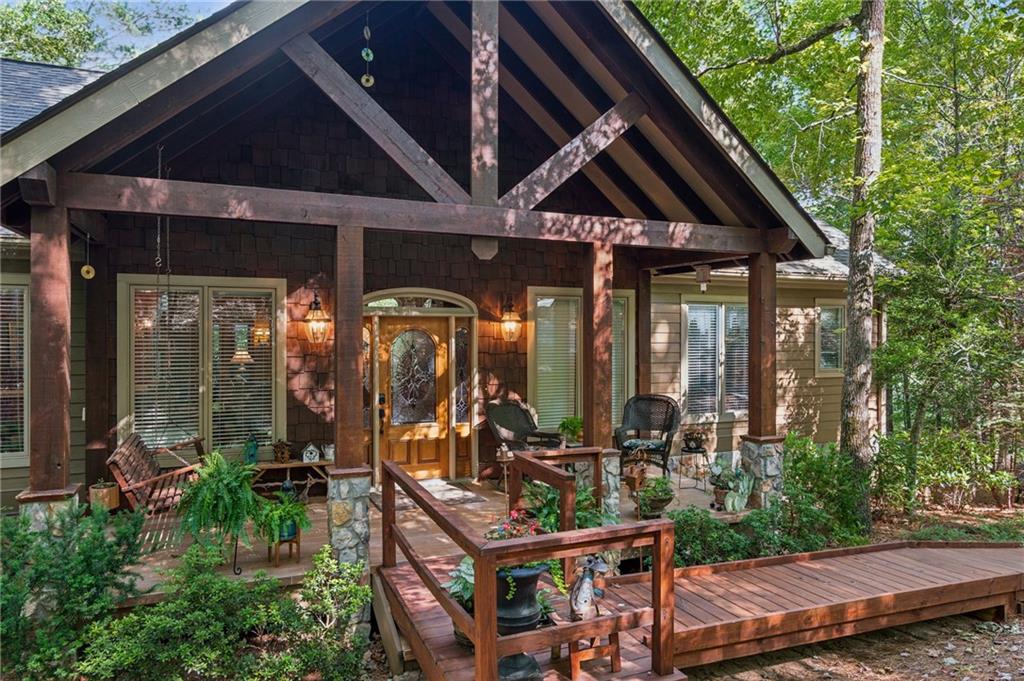 805 Wake Robin Drive