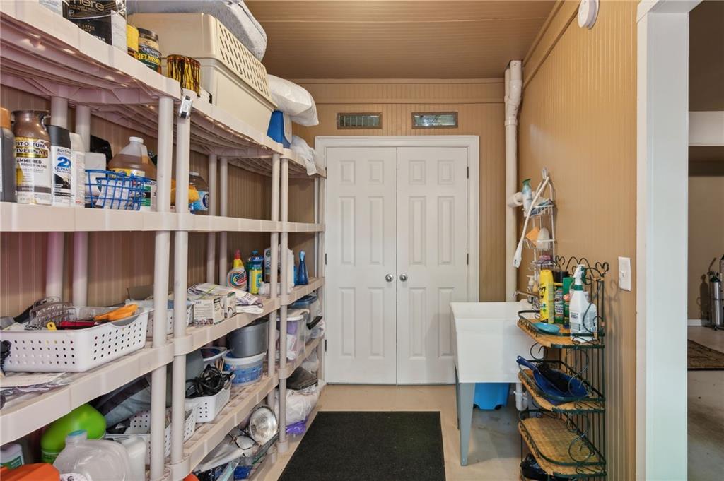 805 Wake Robin Drive