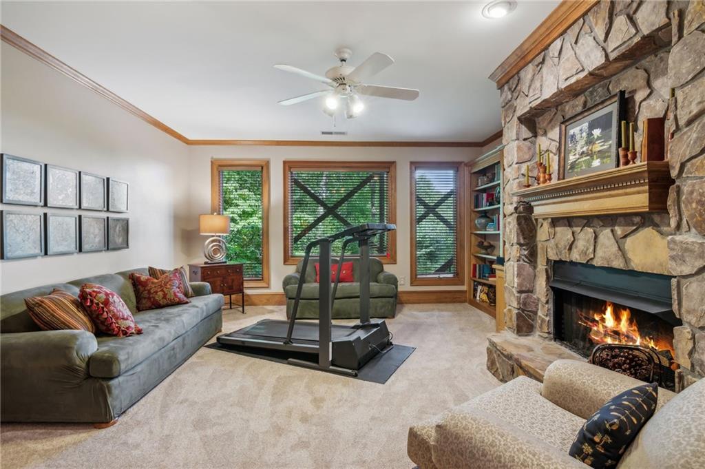 805 Wake Robin Drive