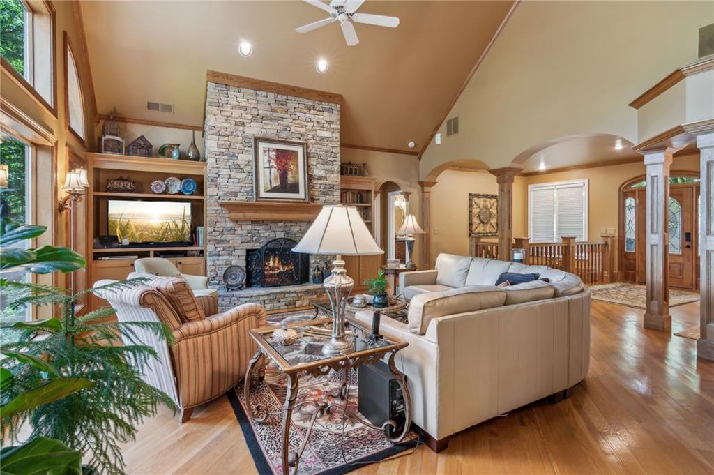 805 Wake Robin Drive