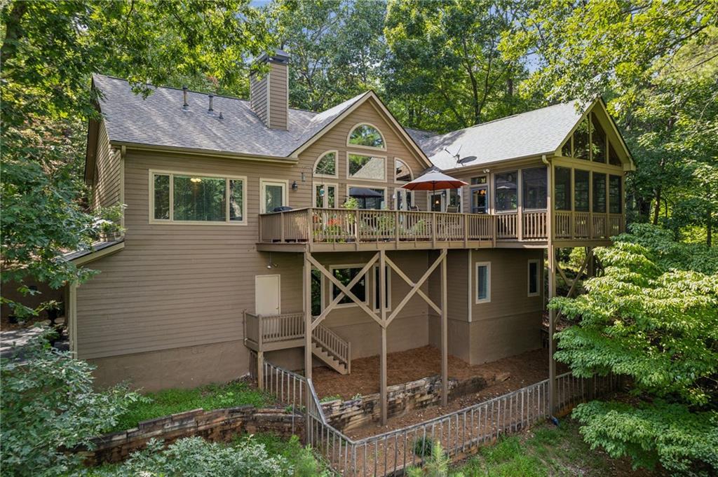 805 Wake Robin Drive