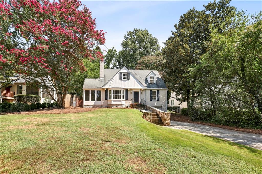 254 Alberta Drive NE