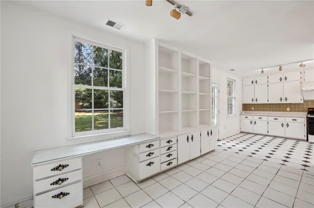 254 Alberta Drive NE