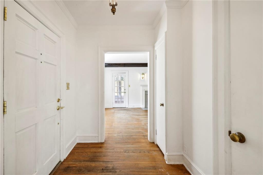 254 Alberta Drive NE