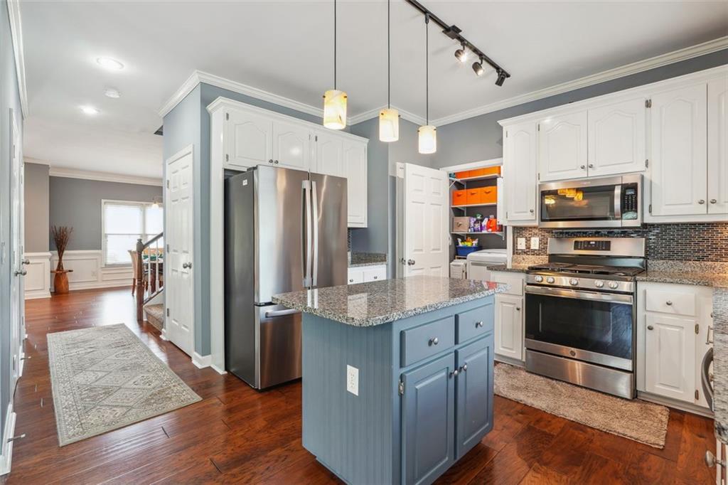 8650 STONE RIVER Drive